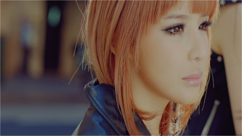 But somehow Bom always gets the really good hair. 